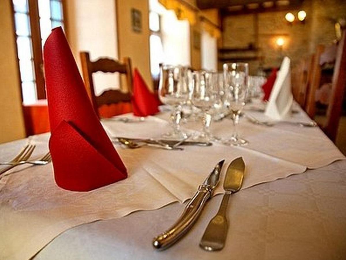 La Croix Verte - Le Relais Des Moulins Бен-де-Бретань Экстерьер фото