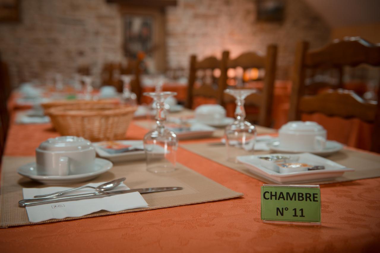 La Croix Verte - Le Relais Des Moulins Бен-де-Бретань Экстерьер фото